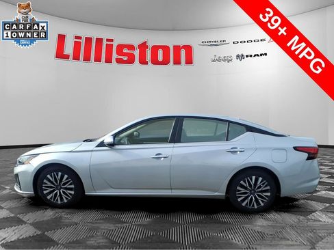 Used 2023 Nissan Altima 2.5 SV image 6