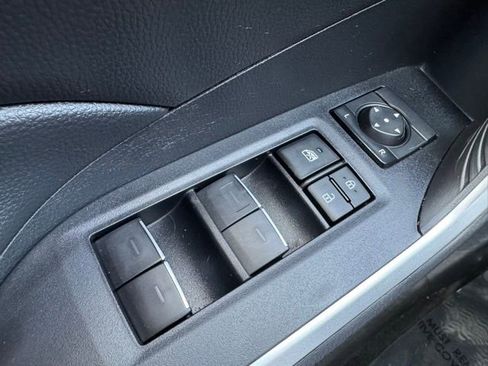 Certified 2022 Toyota RAV4 XLE AWD/4WD image 30