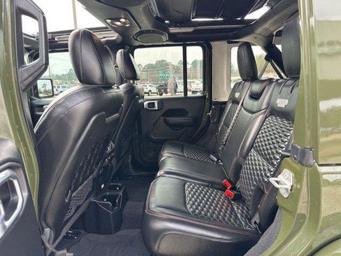 Certified 2021 Jeep Wrangler Unlimited Rubicon image 32