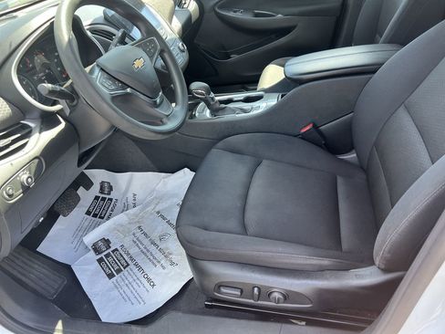 Used 2023 Chevrolet Malibu LT image 16