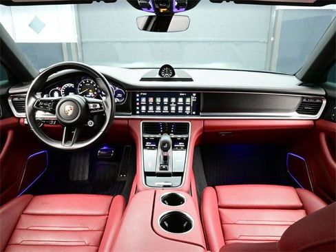 Used 2023 Porsche Panamera 4 image 21
