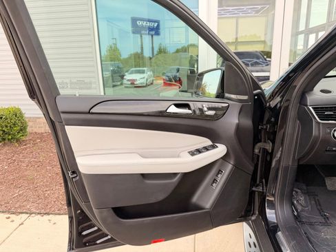 Used 2019 Mercedes-Benz GLS 450 4MATIC image 9