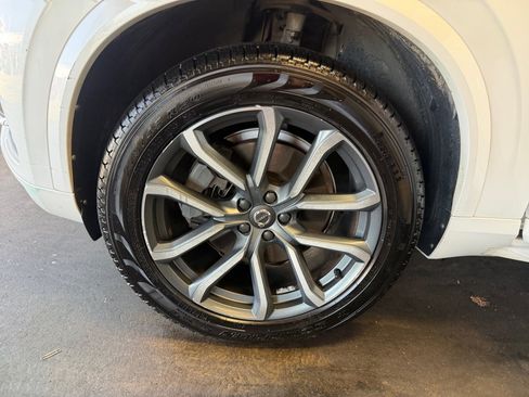 Used 2017 Volvo XC90 T6 Momentum w/ Vision Package AWD/4WD image 31
