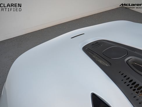 Used 2023 McLaren Artura Base image 9