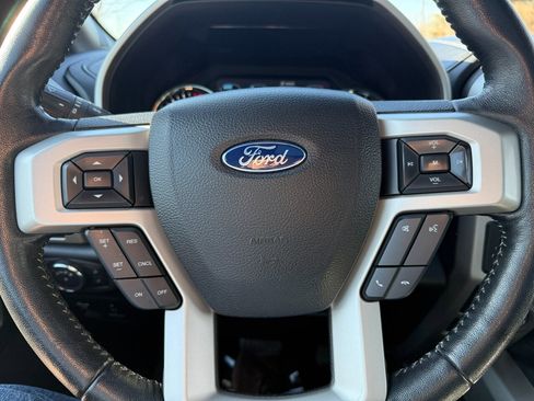 Used 2018 Ford F150 Lariat image 24