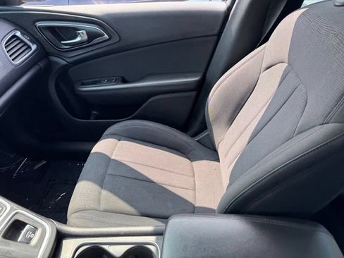 Used 2017 Chrysler 200 LX FWD image 20