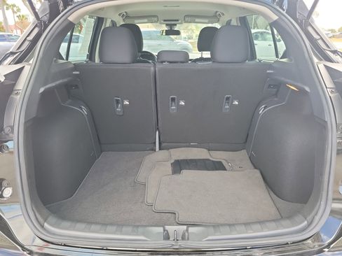 Used 2025 Nissan Kicks Play S image 8