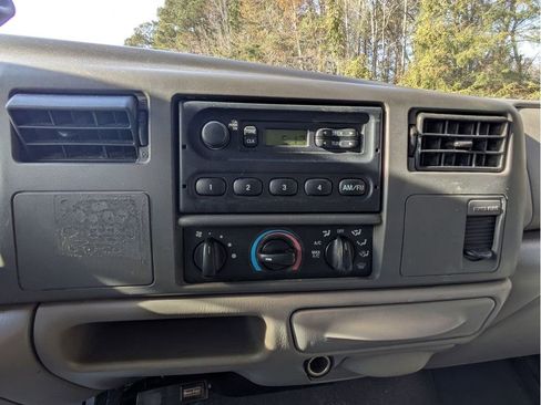 Used 1999 Ford F350 XLT image 15