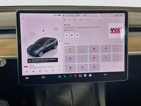 Used 2024 Tesla Model Y Long Range AWD/4WD image 19