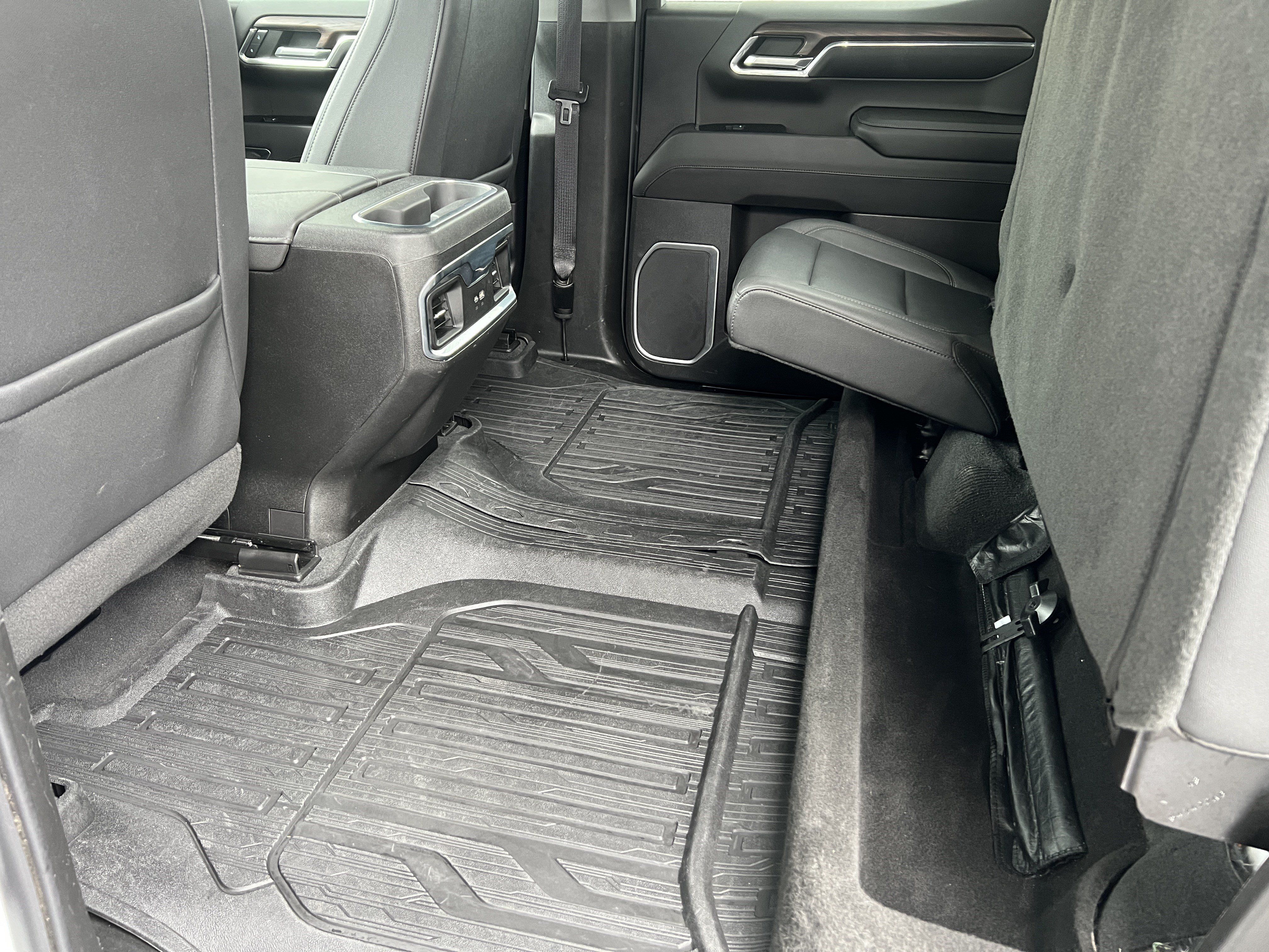 Used 2023 GMC Sierra 1500 SLT w/ SLT Convenience Package AWD/4WD image 16