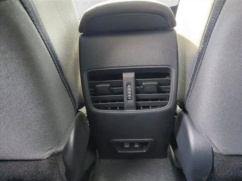 Used 2022 Toyota Corolla Cross LE image 20