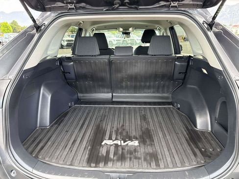 Used 2024 Toyota RAV4 LE AWD/4WD image 18