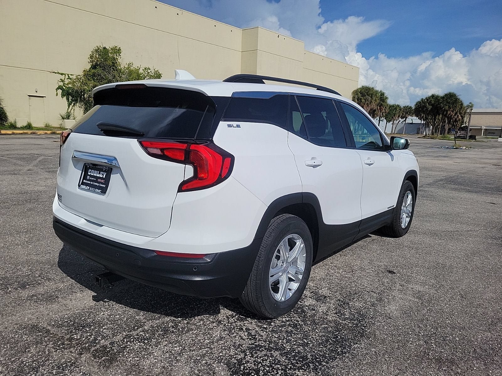 Certified 2021 GMC Terrain SLE w/ Driver Convenience Package FWD image 6