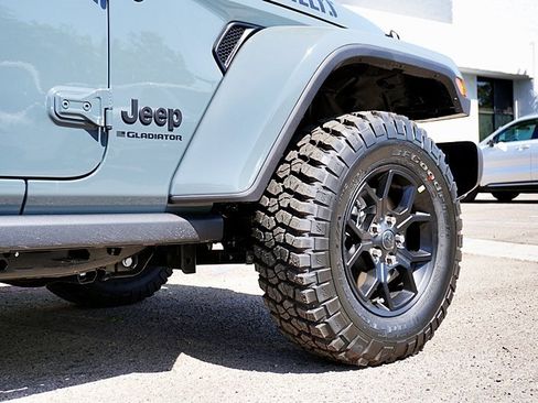 New 2025 Jeep Gladiator Willys image 9