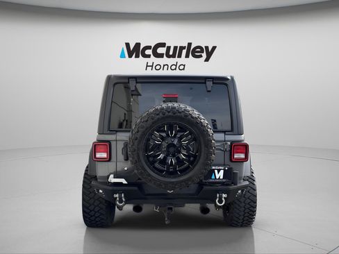 Used 2019 Jeep Wrangler Sport image 4