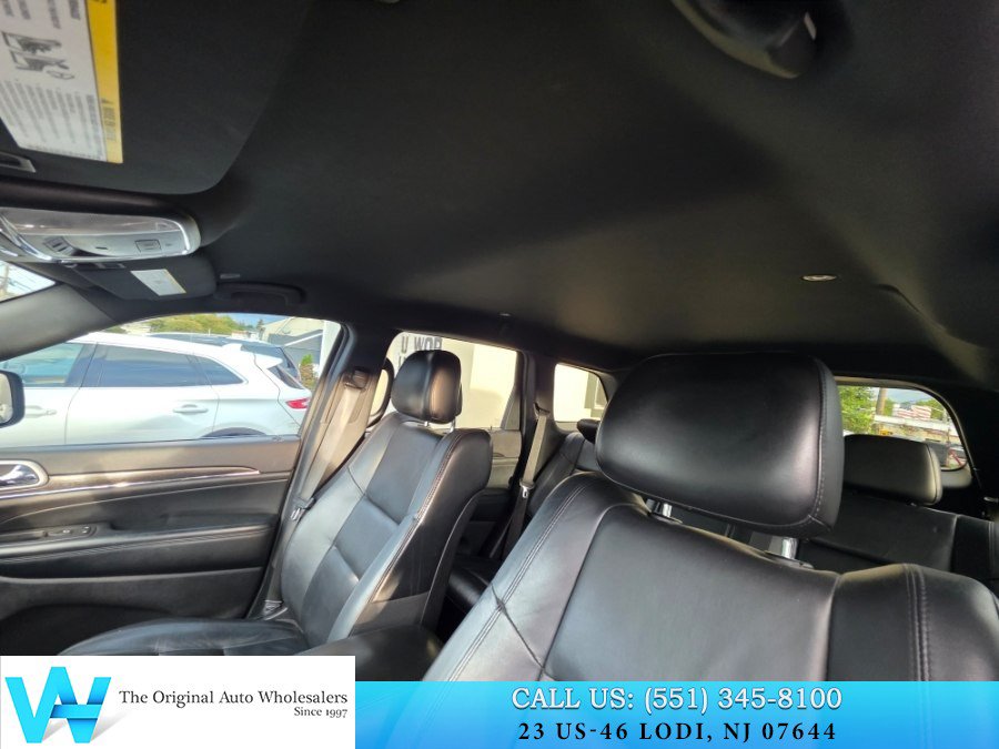 Used 2018 Jeep Grand Cherokee Limited AWD/4WD image 12