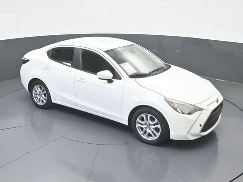 Used 2017 Toyota Yaris iA FWD image 55