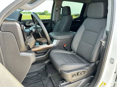 Used 2024 Chevrolet Silverado 1500 RST w/ Convenience Package II AWD/4WD image 10