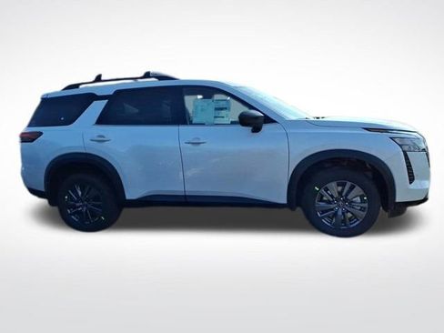 New 2026 Nissan Pathfinder SV image 8