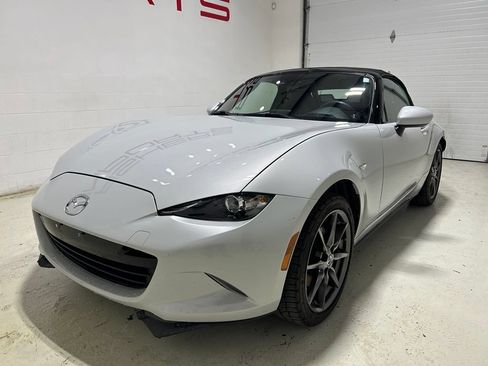 Used 2016 MAZDA MX-5 Miata Grand Touring RWD image 2