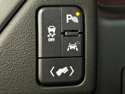 Used 2016 Chevrolet Suburban LT image 32