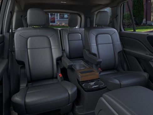 New 2026 Lincoln Aviator Reserve image 11