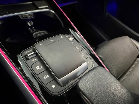 Used 2022 Mercedes-Benz GLB 250 GLB 250 SUV image 54