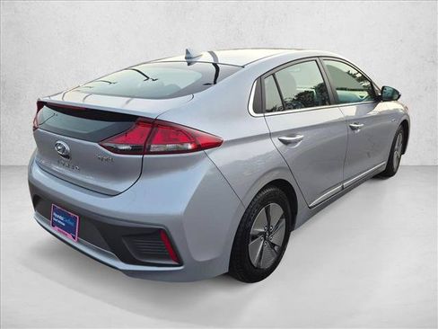 Used 2020 Hyundai Ioniq SE FWD image 5
