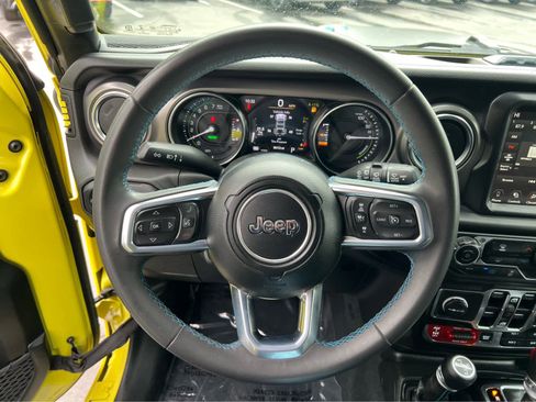 Used 2023 Jeep Wrangler Unlimited Rubicon 4xe w/ Safety Group AWD/4WD image 34