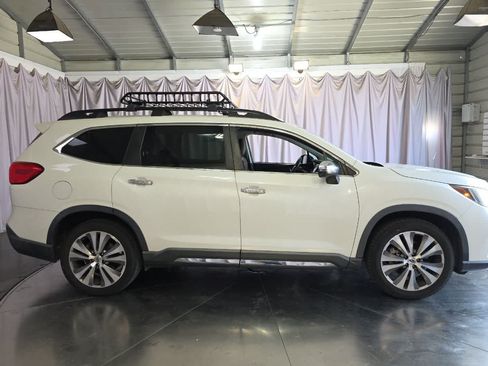 Used 2019 Subaru Ascent Touring w/ Popular Package #3 AWD/4WD image 9