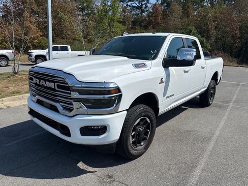 Used 2026 RAM 2500 Laramie AWD/4WD image 1