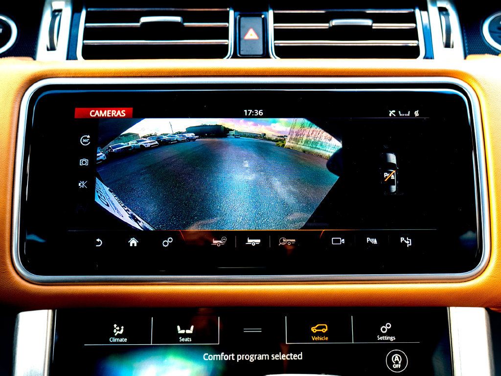 Used 2021 Land Rover Range Rover Long Wheelbase Autobiography AWD/4WD image 28