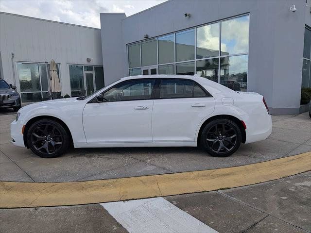 Certified 2020 Chrysler 300 Touring w/ Sport Appearance Package RWD image 8