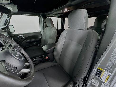 Used 2022 Jeep Wrangler Unlimited Sport image 21