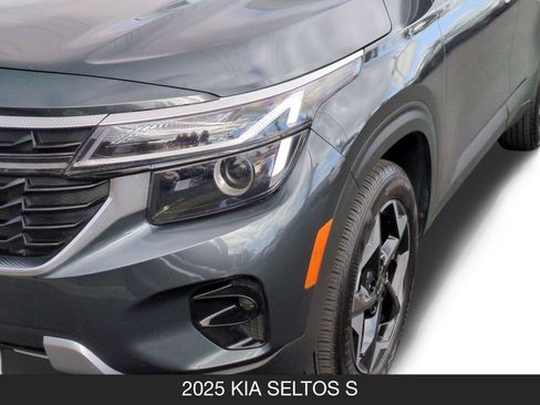 Used 2025 Kia Seltos S image 10