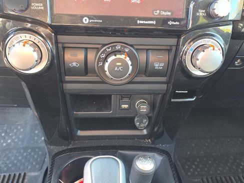 Used 2022 Toyota 4Runner TRD Off-Road Premium image 21