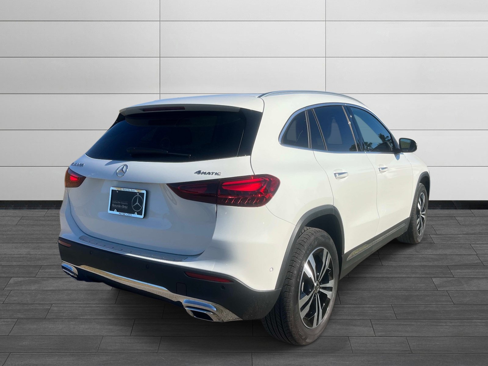 Used 2026 Mercedes-Benz GLA 250 4MATIC image 3