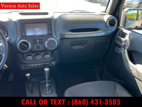 Used 2015 Jeep Wrangler Sport image 15