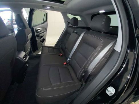 Used 2024 GMC Terrain SLE w/ Driver Convenience Package AWD/4WD image 13
