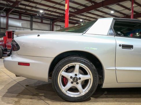 Used 1996 Pontiac Firebird Formula image 9