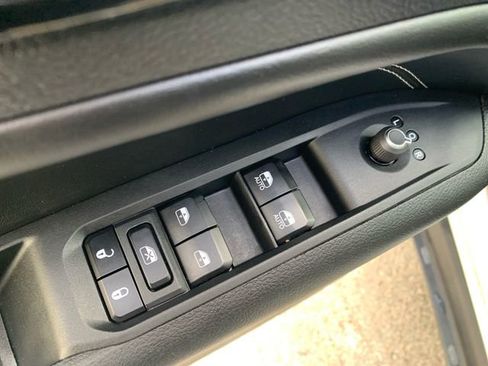 Used 2023 Jeep Compass Altitude image 23