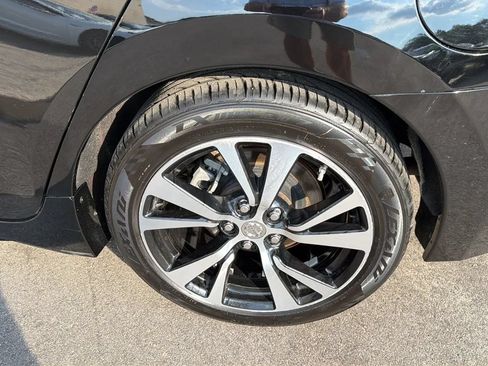 Used 2018 Nissan Maxima 3.5 SL FWD image 28