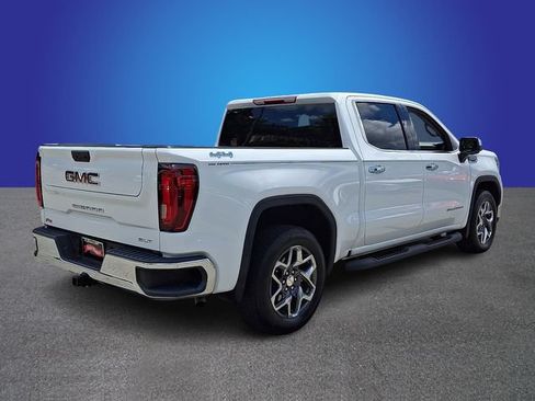 Used 2024 GMC Sierra 1500 SLT AWD/4WD image 4