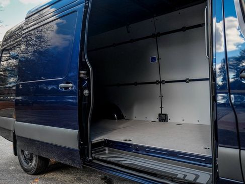 New 2026 Mercedes-Benz Sprinter 2500 image 9