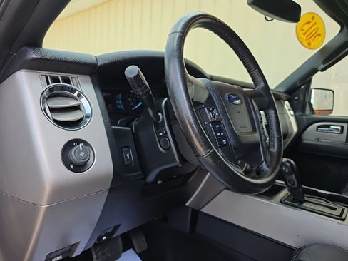 Used 2015 Ford Expedition EL XLT w/ Equipment Group 202A AWD/4WD image 14