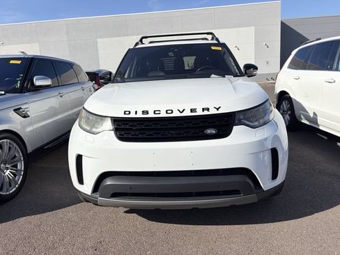 Used 2019 Land Rover Discovery SE AWD/4WD image 2