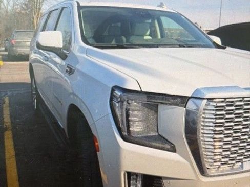 Used 2024 GMC Yukon Denali AWD/4WD image 2