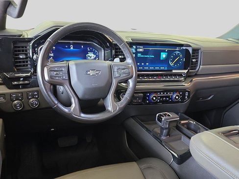 Used 2022 Chevrolet Silverado 1500 ZR2 w/ Technology Package AWD/4WD image 21