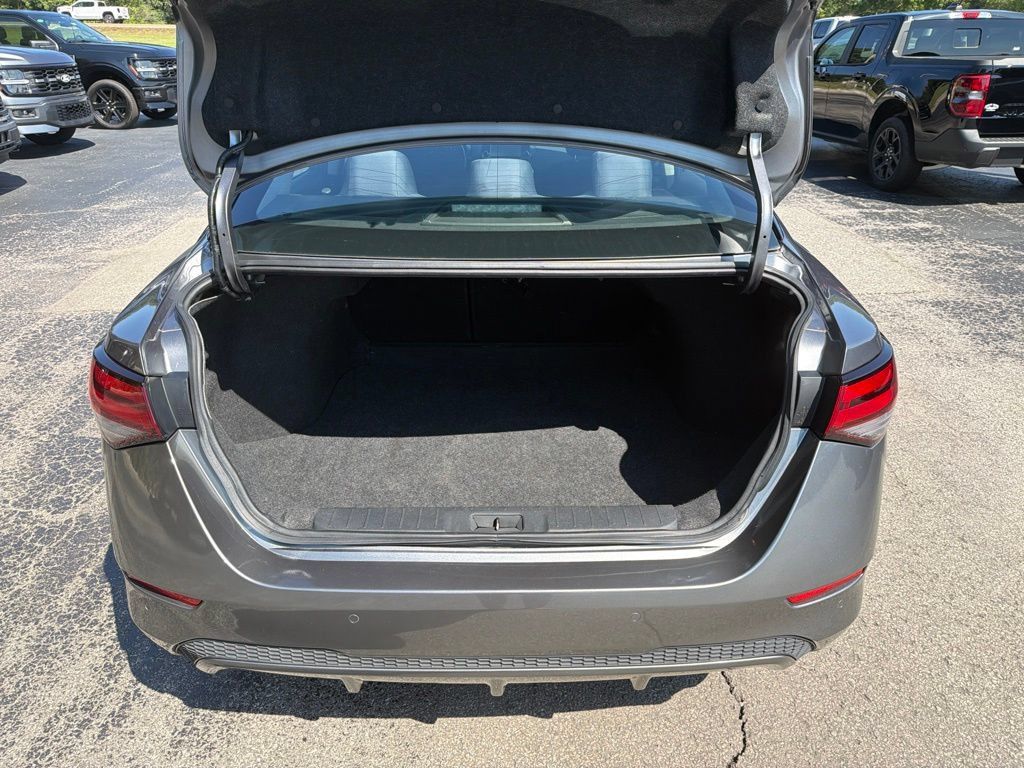 Used 2024 Nissan Sentra S FWD image 9