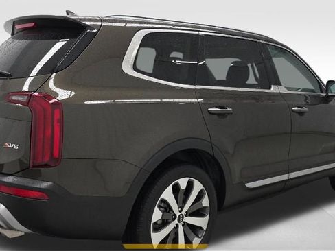 Used 2021 Kia Telluride S FWD image 4